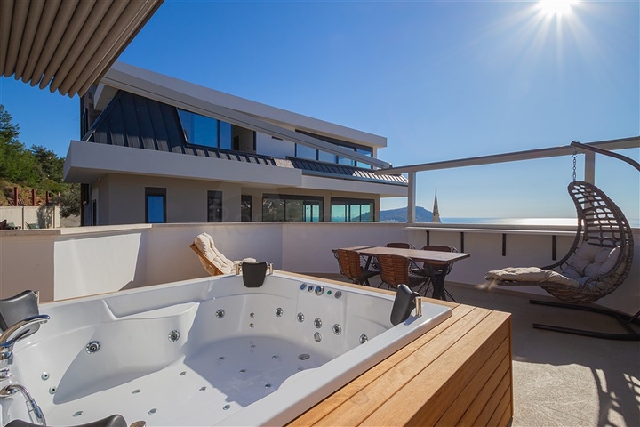 Пентхаус 3+1 с панорамным видом на море в Бекташ, Аланья