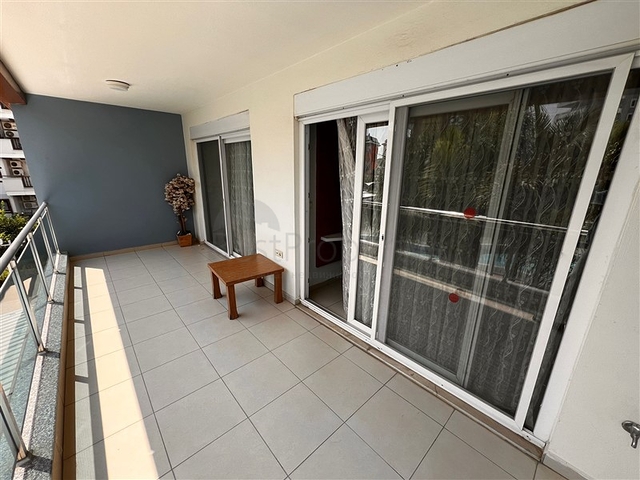 Современная квартира 1+1 в престижном комплексе в Джикджилли