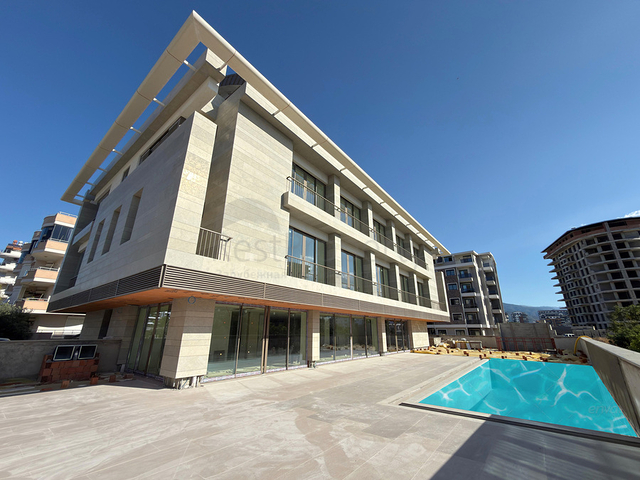 Отель в Газипаше с развитой инфраструктурой и высоким потенциалом