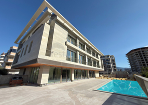 Отель в Газипаше с развитой инфраструктурой и высоким потенциалом