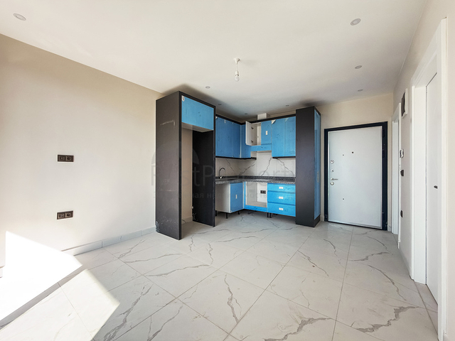 Светлая квартира 1+1 в комплексе с развитой инфраструктурой