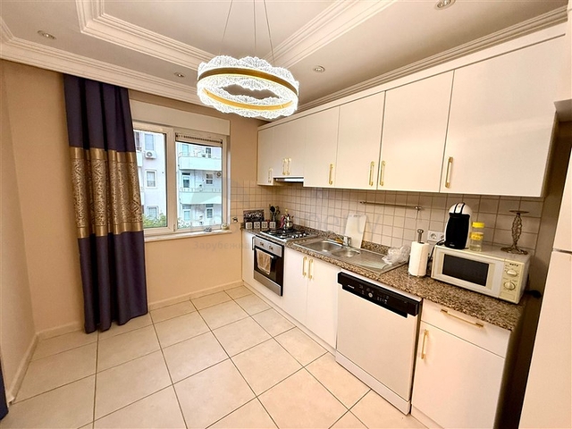 Просторная квартира 2+1 рядом с морем в тихом зеленом районе