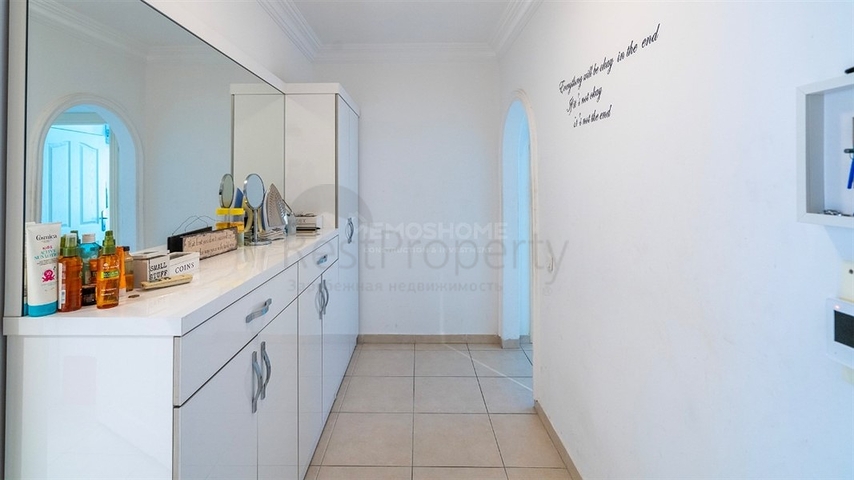 Просторная квартира 2+1 рядом с морем в тихом зеленом районе