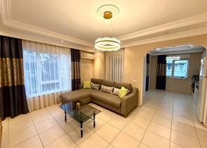 Просторная квартира 2+1 рядом с морем в тихом зеленом районе