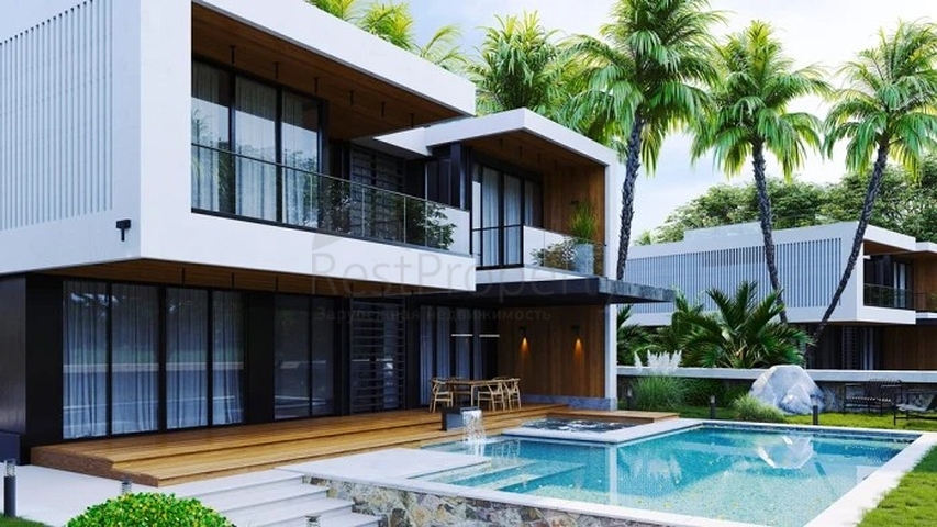 Двухэтажная вилла с видом на море в районе Бекташ