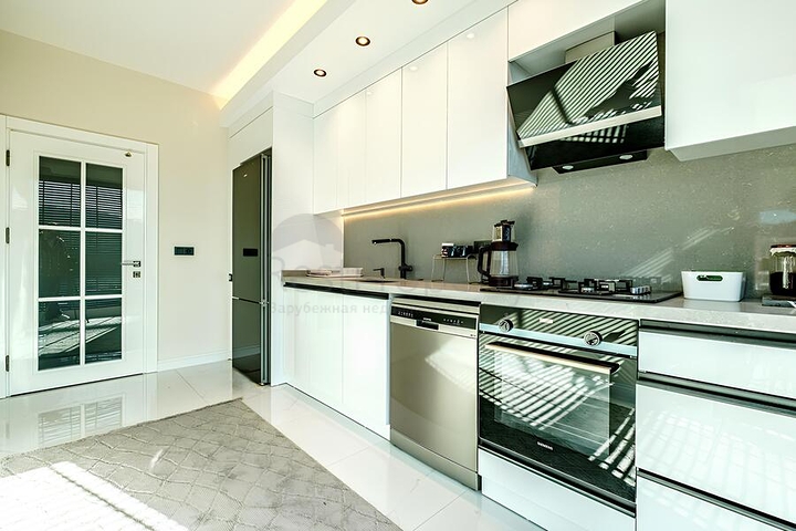 Просторная меблированная квартира 2+1 с отдельной кухней