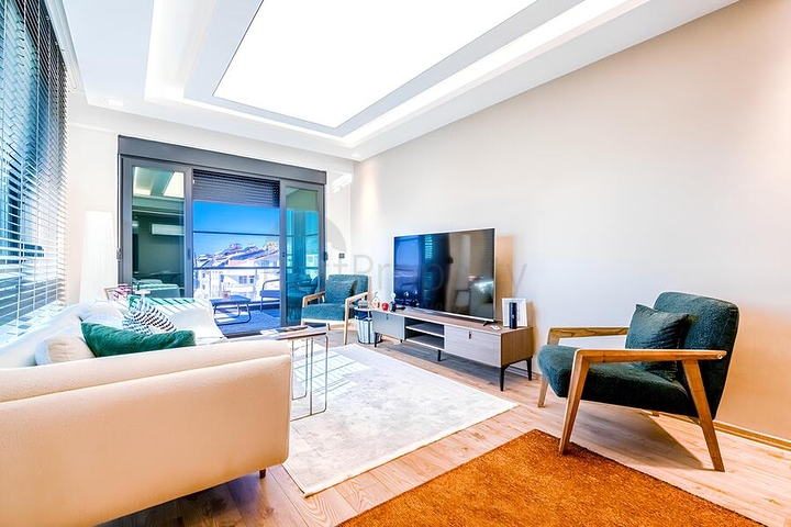 Просторная меблированная квартира 2+1 с отдельной кухней