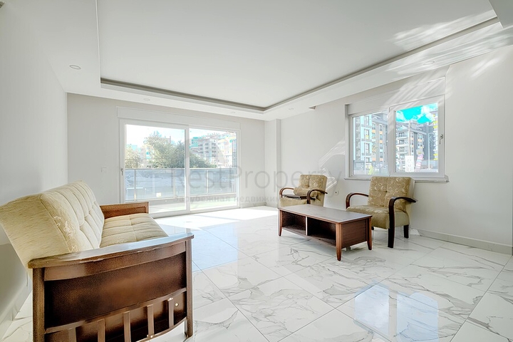 Квартира 2+1 в современном комплексе рядом с морем в Махмутларе