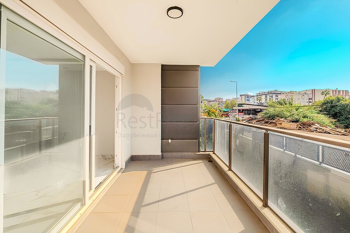 Квартира 2+1 в современном комплексе рядом с морем в Махмутларе