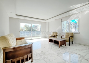 Квартира 2+1 в современном комплексе рядом с морем в Махмутларе