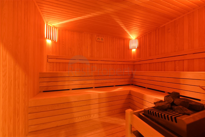 Просторный пентхаус 3+1 с террасой в современном комплексе рядом с морем в Махмутларе