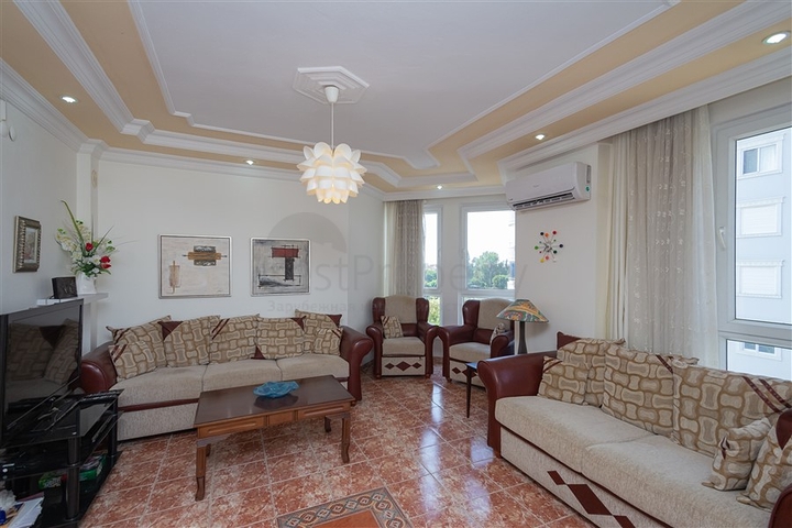 Просторная 2+1 квартира рядом с морем в Тосмуре