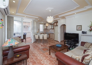 Просторная 2+1 квартира рядом с морем в Тосмуре