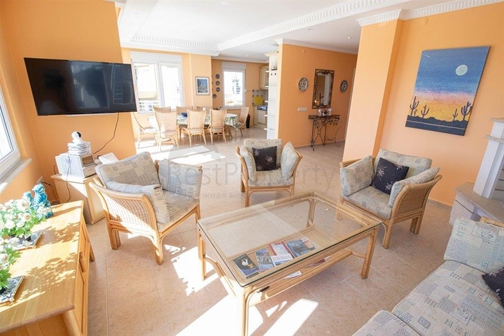 Вилла с просторной планировкой в районе Каргаджак 