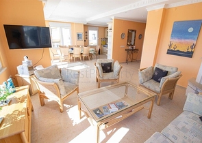 Вилла с просторной планировкой в районе Каргаджак 