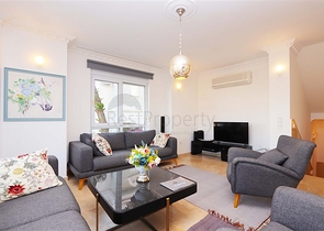 Вилла с просторной террасой в зеленой части района Конаклы