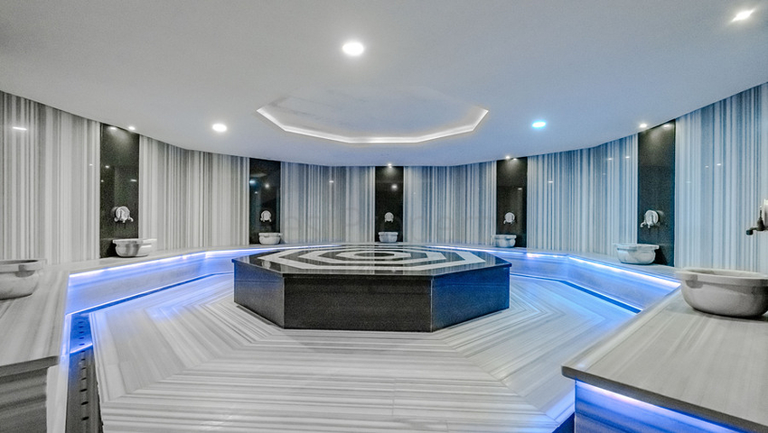 Просторная квартира 2+1 в современном комплексе в Махмутларе