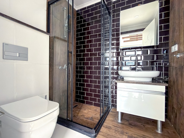 Просторная квартира 2+1 в современном комплексе в Махмутларе