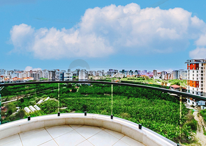 Просторная квартира 2+1 в современном комплексе в Махмутларе