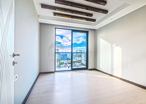 Просторная квартира 2+1 в современном комплексе в Махмутларе