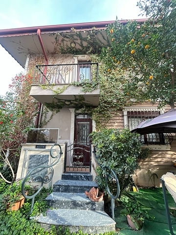 Вилла планировки 3+1 в живописном районе Кемер 