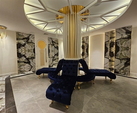 Стильная меблированная квартира с богатой инфраструктурой рядом с морем