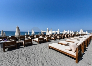 Стильная меблированная квартира с богатой инфраструктурой рядом с морем