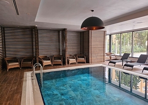 Стильная меблированная квартира с богатой инфраструктурой рядом с морем