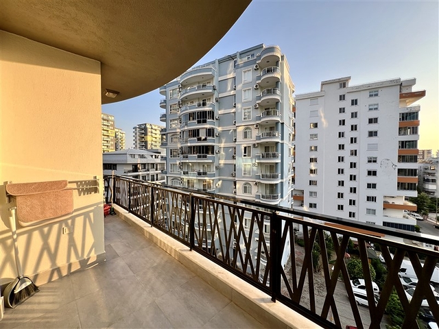 Комфортная меблированная квартира в современном комплексе в центре Махмутлара