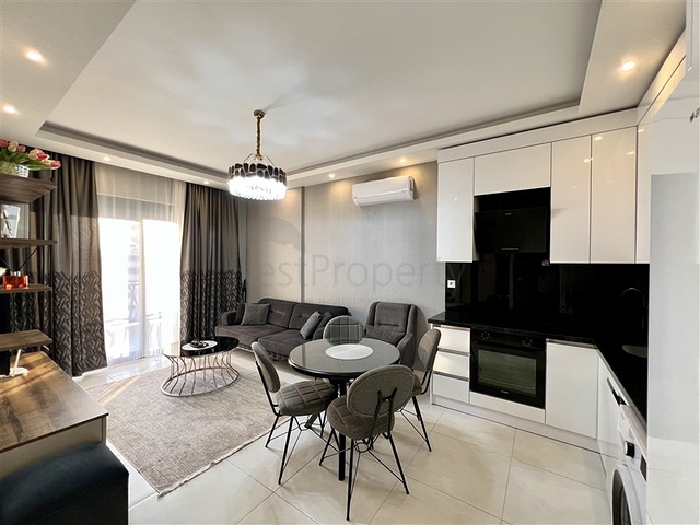 Комфортная меблированная квартира в современном комплексе в центре Махмутлара