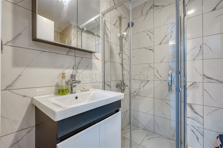 Современная меблированная квартира в новом комплексе в Махмутларе