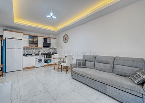 Современная меблированная квартира в новом комплексе в Махмутларе