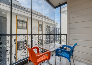 Современная меблированная квартира в новом комплексе в Махмутларе