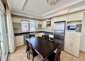 Пентхаус 3+1 рядом с морем и центром района Оба