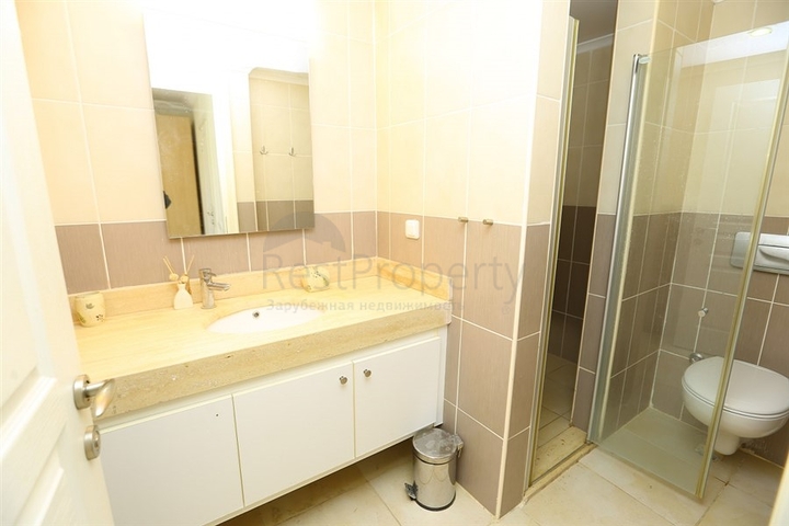 Квартира с просторной планировкой и качественной отделкой в районе Джикджилли