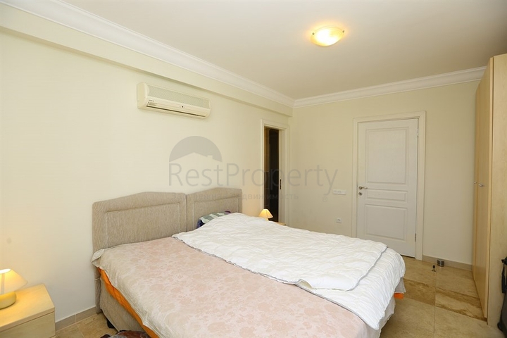 Квартира с просторной планировкой и качественной отделкой в районе Джикджилли