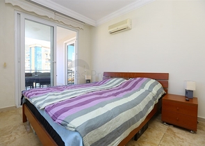 Квартира с просторной планировкой и качественной отделкой в районе Джикджилли