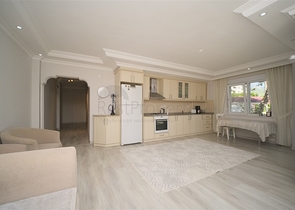 Просторная квартира 2+1 рядом с пляжем в районе Оба