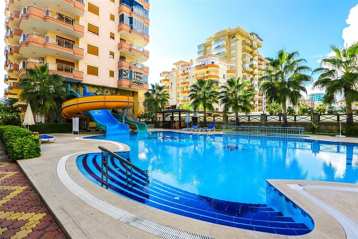 Просторная меблированная квартира 2+1 рядом с пляжем в районе Махмутлар