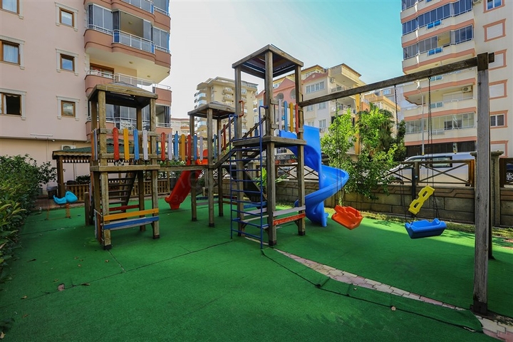 Просторная меблированная квартира 2+1 рядом с пляжем в районе Махмутлар