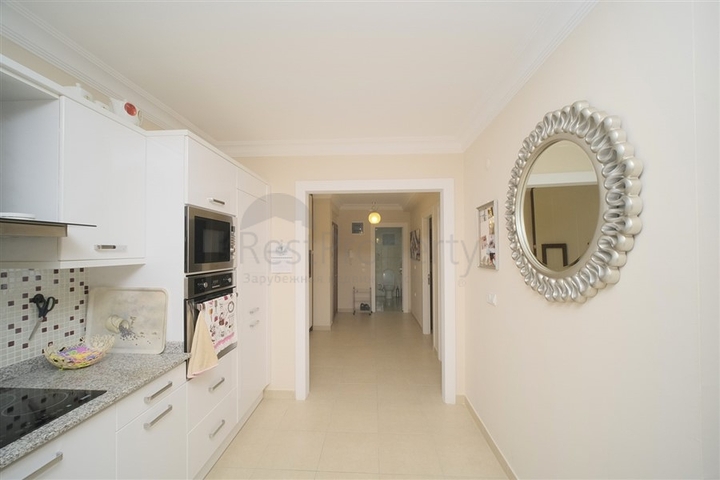 Просторная меблированная квартира 2+1 рядом с пляжем в районе Махмутлар