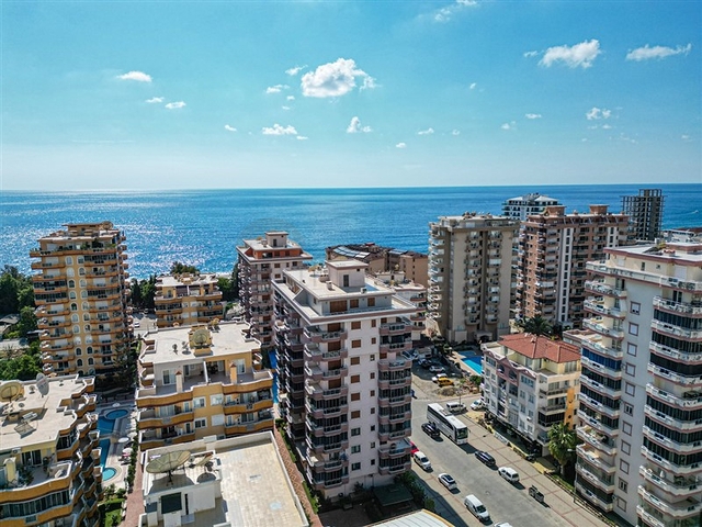 Просторная меблированная квартира 2+1 рядом с пляжем в районе Махмутлар