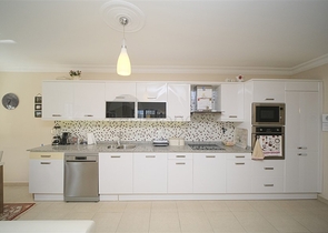 Просторная меблированная квартира 2+1 рядом с пляжем в районе Махмутлар