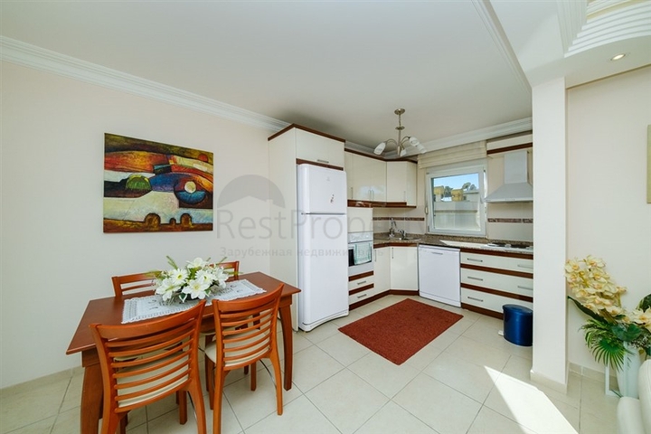 Просторная меблированная квартира 2+1 в районе Аланья центр