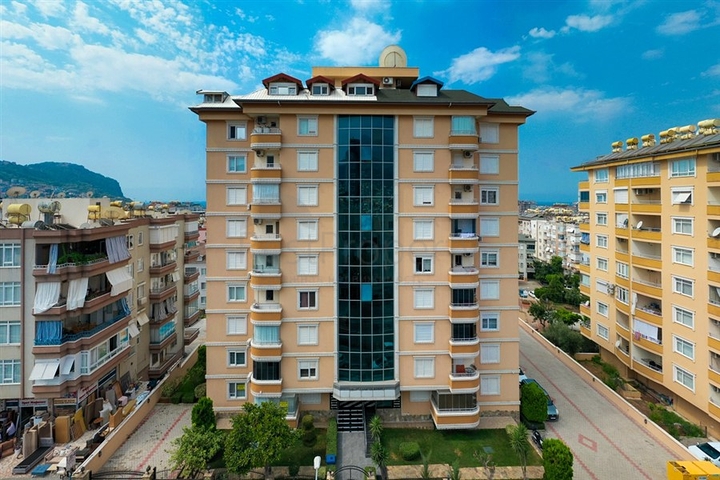 Просторная меблированная квартира 2+1 в районе Аланья центр