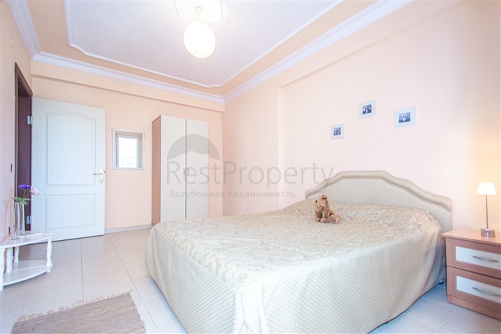 Светлая квартира 2+1 в шаге от моря в районе Тосмур