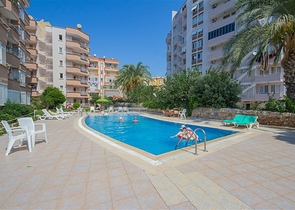 Светлая квартира 2+1 в шаге от моря в районе Тосмур