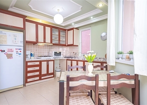 Светлая квартира 2+1 в шаге от моря в районе Тосмур