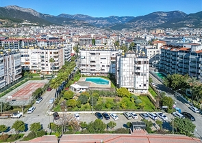 Просторная меблированная квартира в районе Оба