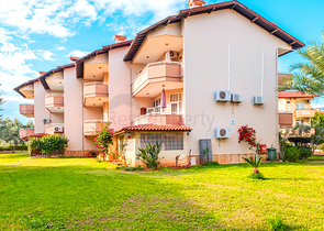 Просторная меблированная вилла всего в 50 м от моря в районе Паяллар / Аланья